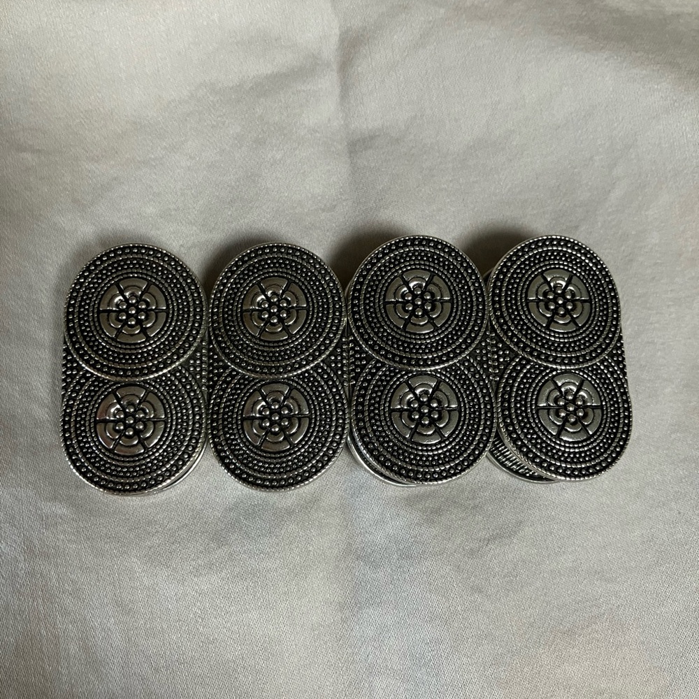 NWOT Paparazzi Silver Intricate Pattern Bracelet